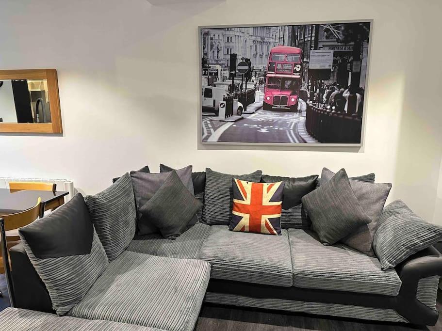 Stunning Flat With Parking Free Near Sutton Station