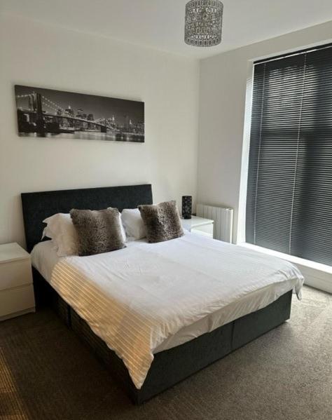 Stunning Flat With Parking Free Near Sutton Station * Cheam