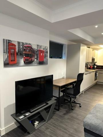 Apartment Stunning Flat With Parking Free Near Sutton Station